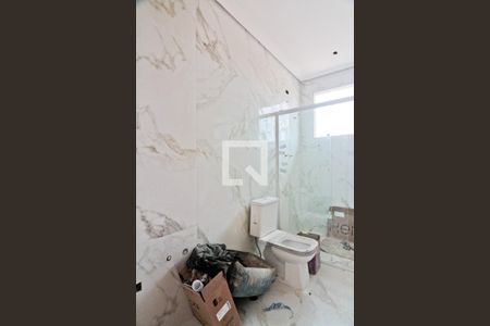 Casa à venda com 250m², 3 quartos e 4 vagasBanheiro da Suíte 1