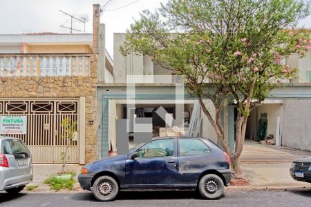 Casa à venda com 250m², 3 quartos e 4 vagasFachada