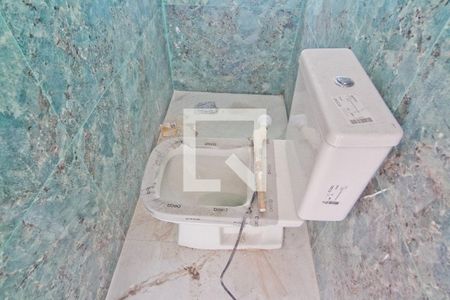 Lavabo de casa à venda com 3 quartos, 250m² em Parque Sao Domingos, São Paulo