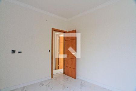 Casa à venda com 250m², 3 quartos e 4 vagasSuíte 2