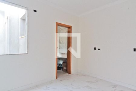 Casa à venda com 250m², 3 quartos e 4 vagasSuíte 2
