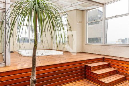 Apartamento à venda com 123m², 1 quarto e 3 vagas Apartamento à venda com 123m², 1 quarto e 3 vagasVaranda