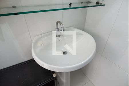 Apartamento para alugar com 165m², 3 quartos e sem vaga Apartamento para alugar com 165m², 3 quartos e sem vagaBanheiro 2