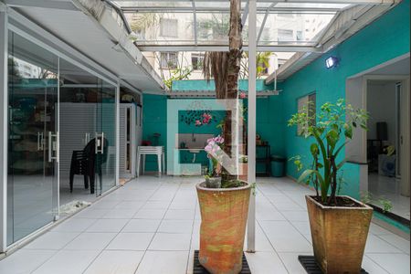 Apartamento para alugar com 165m², 3 quartos e sem vaga Apartamento para alugar com 165m², 3 quartos e sem vagaQuintal