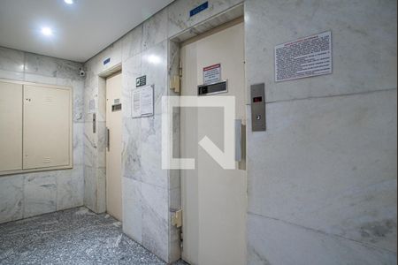 Apartamento para alugar com 165m², 3 quartos e sem vaga Apartamento para alugar com 165m², 3 quartos e sem vagaÁrea comum - Elevadores
