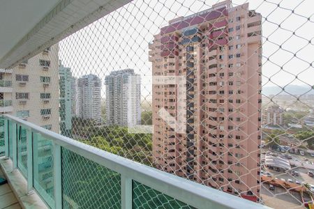 Apartamento à venda com 62m², 2 quartos e 1 vaga Apartamento à venda com 62m², 2 quartos e 1 vagaVaranda