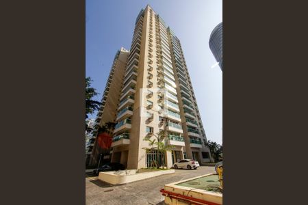 Apartamento à venda com 62m², 2 quartos e 1 vaga Apartamento à venda com 62m², 2 quartos e 1 vagaFachada