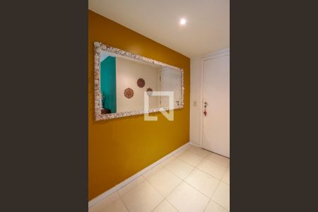 Apartamento à venda com 62m², 2 quartos e 1 vaga Apartamento à venda com 62m², 2 quartos e 1 vagaCorredor de entrada