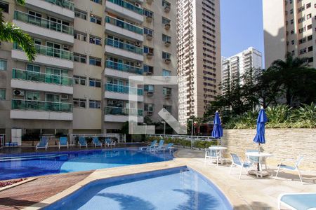 Apartamento à venda com 62m², 2 quartos e 1 vaga Apartamento à venda com 62m², 2 quartos e 1 vagaÁrea comum - Piscina