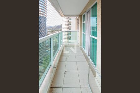 Apartamento à venda com 62m², 2 quartos e 1 vaga Apartamento à venda com 62m², 2 quartos e 1 vagaVaranda