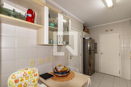 Apartamento à venda com 118m², 3 quartos e 2 vagas Apartamento à venda com 118m², 3 quartos e 2 vagasCozinha