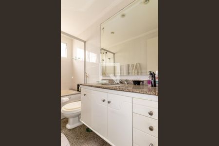 Apartamento à venda com 118m², 3 quartos e 2 vagas Apartamento à venda com 118m², 3 quartos e 2 vagasBanheiro do Quarto 1