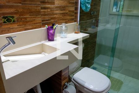 Casa à venda com 130m², 2 quartos e 3 vagas Casa à venda com 130m², 2 quartos e 3 vagasBanheiro da Suíte 1