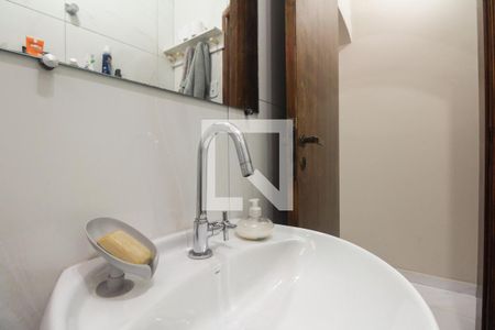 Casa para alugar com 150m², 2 quartos e 1 vaga Casa para alugar com 150m², 2 quartos e 1 vagaBanheiro Social