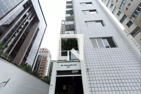 Apartamento à venda com 107m², 3 quartos e 2 vagasFachada