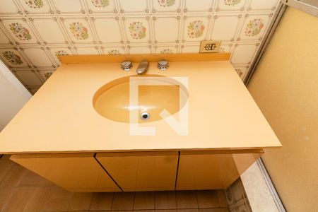 Banheiro de apartamento à venda com 3 quartos, 107m² em Jardim Paulistano, São Paulo