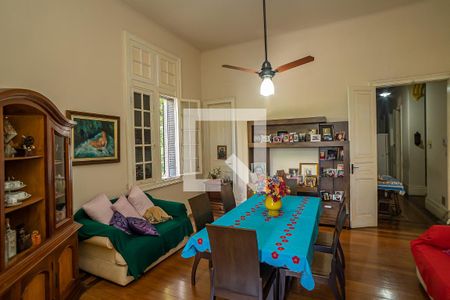 Apartamento à venda com 170m², 4 quartos e sem vagaSala