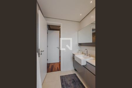 Apartamento à venda com 203m², 3 quartos e 3 vagasBanheiro da Suíte 3