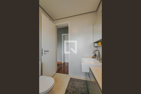 Apartamento à venda com 203m², 3 quartos e 3 vagasBanheiro da Suíte 2