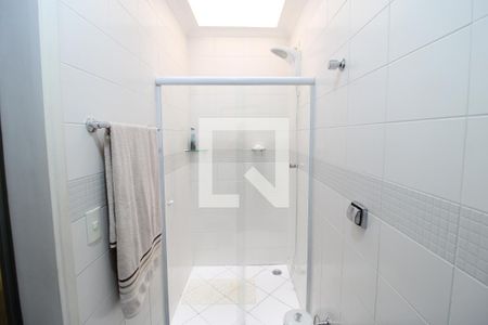 Casa de condomínio à venda com 155m², 3 quartos e 2 vagasBanheiro 3