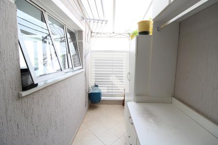 Casa de condomínio à venda com 155m², 3 quartos e 2 vagasÁrea de Serviço