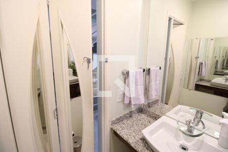 Casa de condomínio à venda com 155m², 3 quartos e 2 vagasBanheiro 1