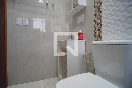 Casa à venda com 220m², 3 quartos e 4 vagas Casa à venda com 220m², 3 quartos e 4 vagasBanheiro 1