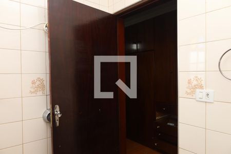 Casa à venda com 250m², 5 quartos e 2 vagasBanheiro 2