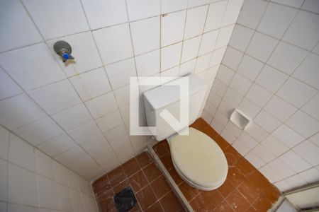Apartamento à venda com 53m², 3 quartos e 1 vaga Apartamento à venda com 53m², 3 quartos e 1 vagaBanheiro de serviço