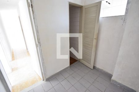 Apartamento à venda com 53m², 3 quartos e 1 vaga Apartamento à venda com 53m², 3 quartos e 1 vagaQuarto de Serviço