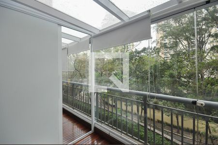 Apartamento para alugar com 67m², 2 quartos e 1 vagaVaranda