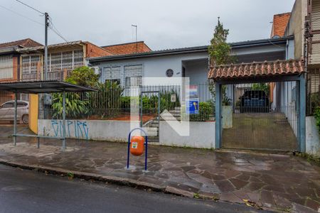 Casa à venda com 250m², 3 quartos e 3 vagasFachada