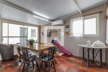 Casa à venda com 250m², 3 quartos e 3 vagasCozinha