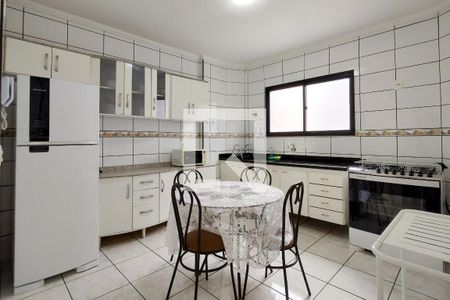 Cozinha de apartamento para alugar com 1 quarto, 60m² em Canto do Forte, Praia Grande