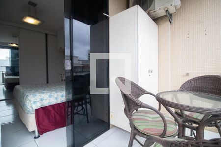 Apartamento para alugar com 55m², 1 quarto e 1 vaga Apartamento para alugar com 55m², 1 quarto e 1 vagaVaranda da Suíte