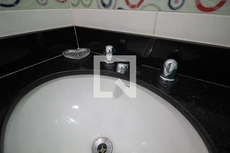 Apartamento para alugar com 55m², 1 quarto e 1 vaga Apartamento para alugar com 55m², 1 quarto e 1 vagaBanheiro social - torneira da pia