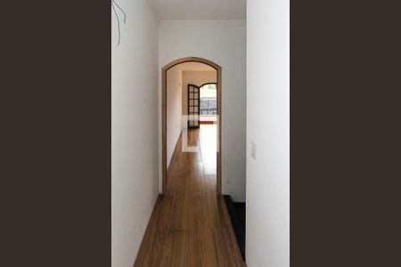 Casa à venda com 170m², 3 quartos e 3 vagasCorredor