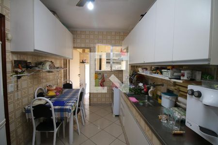 Apartamento à venda com 92m², 2 quartos e 1 vagaCozinha