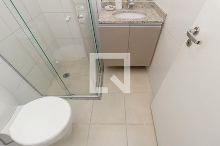 Banheiro de kitnet/studio para alugar com 1 quarto, 20m² em Centro, São Paulo