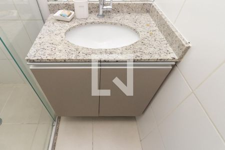 Banheiro de kitnet/studio para alugar com 1 quarto, 20m² em Centro, São Paulo