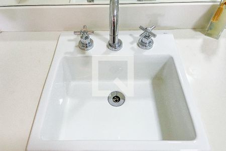Apartamento para alugar com 74m², 2 quartos e 2 vagas Apartamento para alugar com 74m², 2 quartos e 2 vagasBanheiro