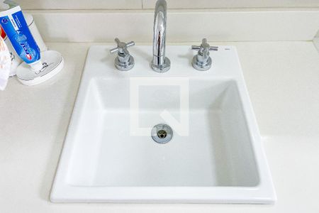 Apartamento para alugar com 74m², 2 quartos e 2 vagas Apartamento para alugar com 74m², 2 quartos e 2 vagasBanheiro da Suíte