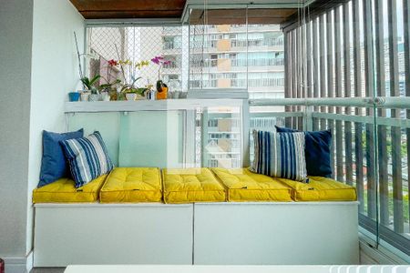Varanda de apartamento para alugar com 2 quartos, 74m² em Pinheiros, São Paulo