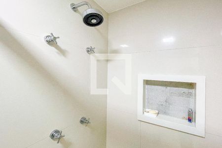Apartamento para alugar com 74m², 2 quartos e 2 vagas Apartamento para alugar com 74m², 2 quartos e 2 vagasBanheiro