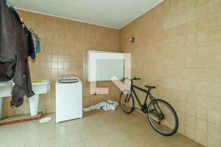 Apartamento à venda com 283m², 4 quartos e 3 vagas Apartamento à venda com 283m², 4 quartos e 3 vagasÁrea de Serviço