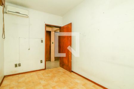 Apartamento à venda com 283m², 4 quartos e 3 vagas Apartamento à venda com 283m², 4 quartos e 3 vagasQuarto de Serviço