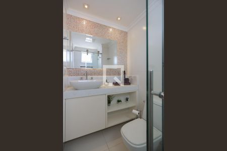 Apartamento à venda com 400m², 4 quartos e 5 vagas Apartamento à venda com 400m², 4 quartos e 5 vagasBanheiro da Suíte 2