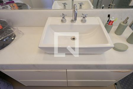 Apartamento à venda com 400m², 4 quartos e 5 vagas Apartamento à venda com 400m², 4 quartos e 5 vagasBanheiro da Suíte 1