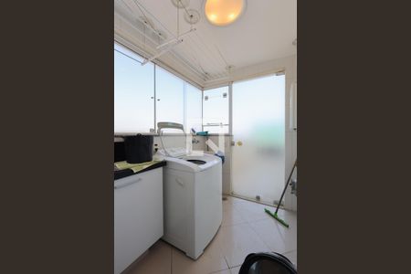 Apartamento à venda com 400m², 4 quartos e 5 vagas Apartamento à venda com 400m², 4 quartos e 5 vagasÁrea de serviço