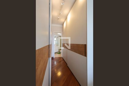 Apartamento à venda com 400m², 4 quartos e 5 vagas Apartamento à venda com 400m², 4 quartos e 5 vagasCloset da Suíte 1